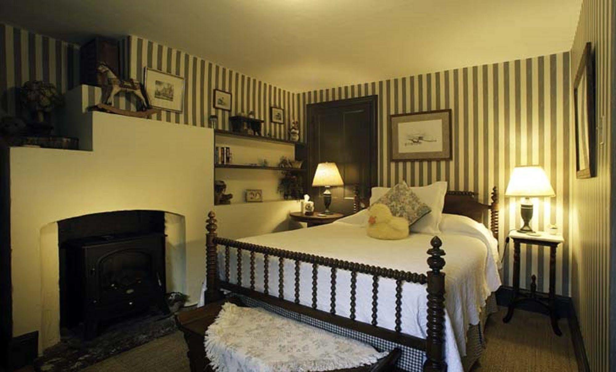 Wild Wisteria Bed & Breakfast Chadds Ford Dış mekan fotoğraf