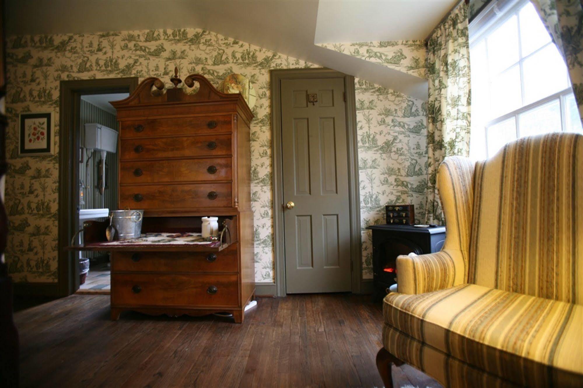 Wild Wisteria Bed & Breakfast Chadds Ford Dış mekan fotoğraf
