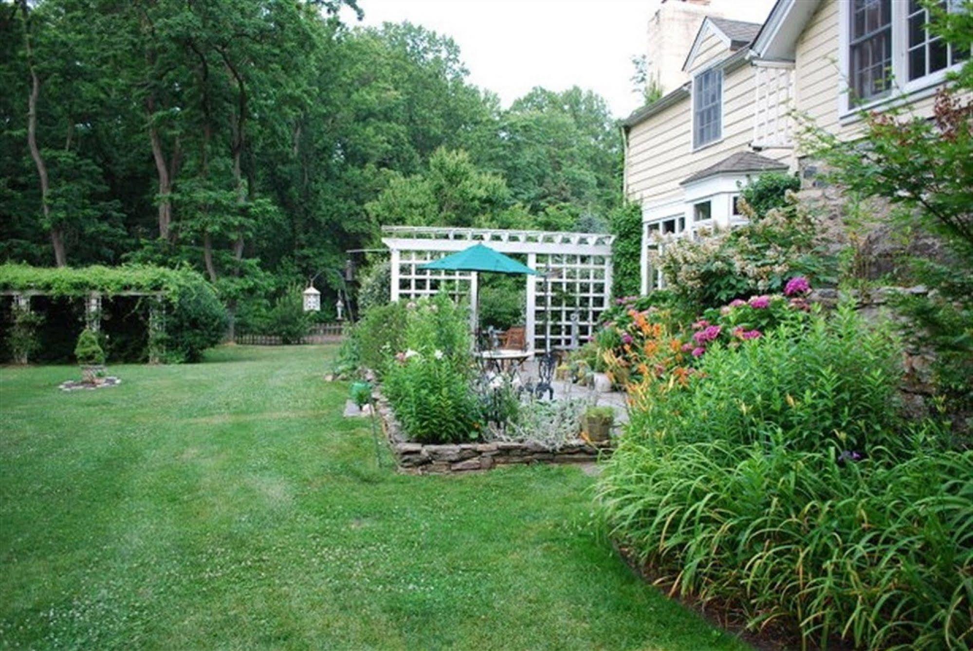 Wild Wisteria Bed & Breakfast Chadds Ford Dış mekan fotoğraf